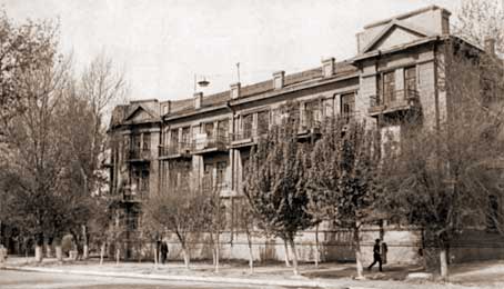 Здание Саратовского военно-медицинского факультета